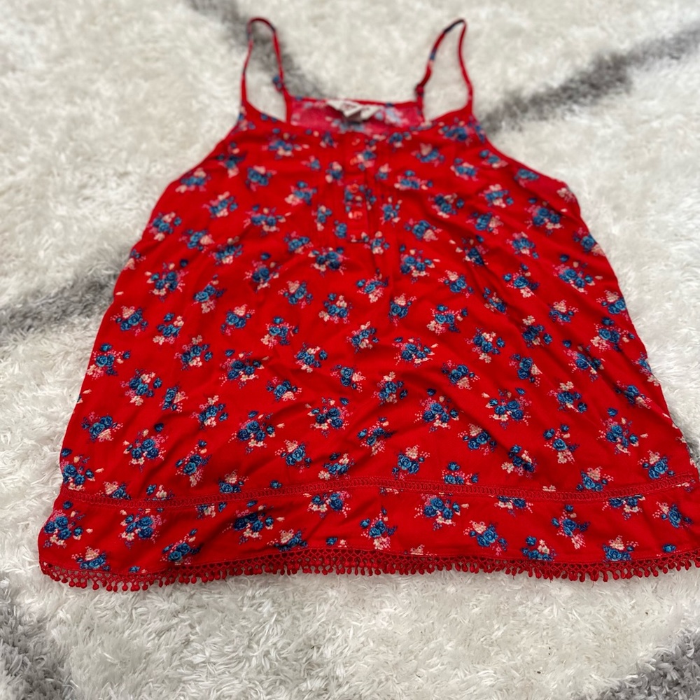 Red, blue, & white flower tank